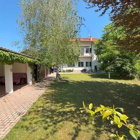 Casa Vacanze Magnolia Borgo Ticino エクステリア 写真