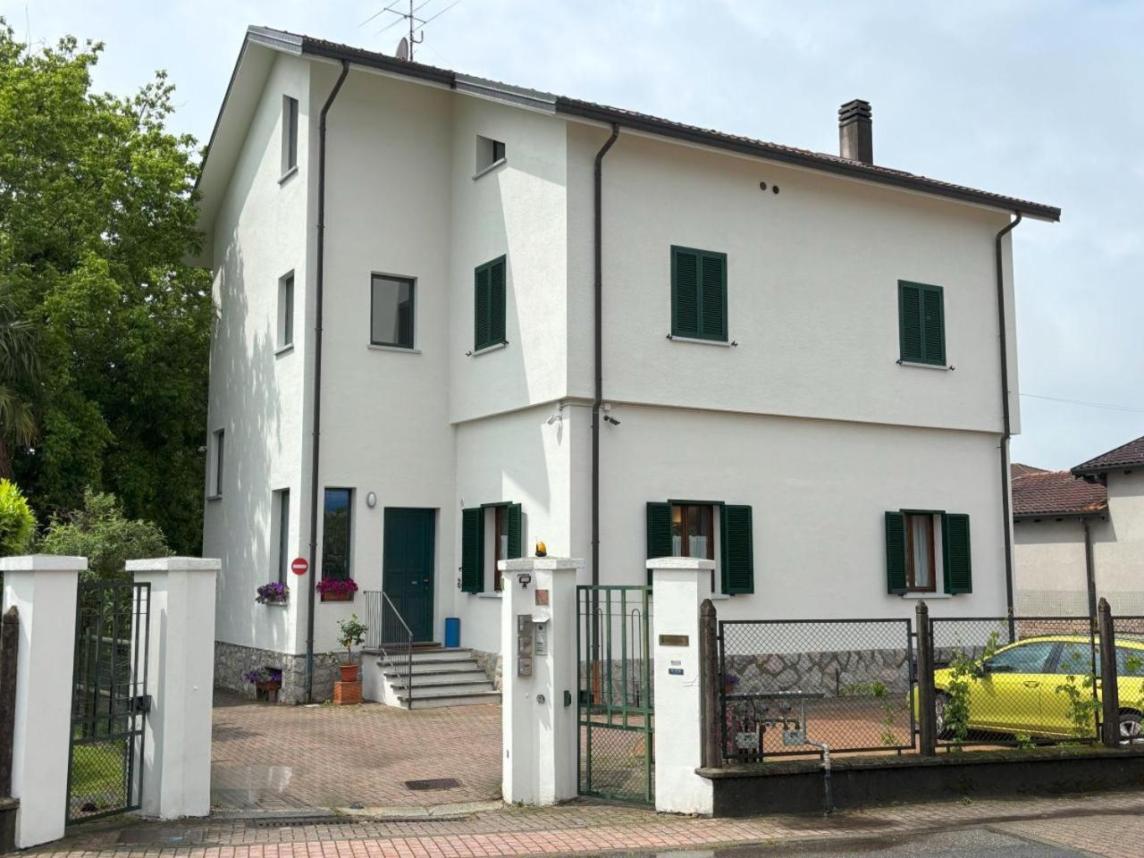 Casa Vacanze Magnolia Borgo Ticino エクステリア 写真