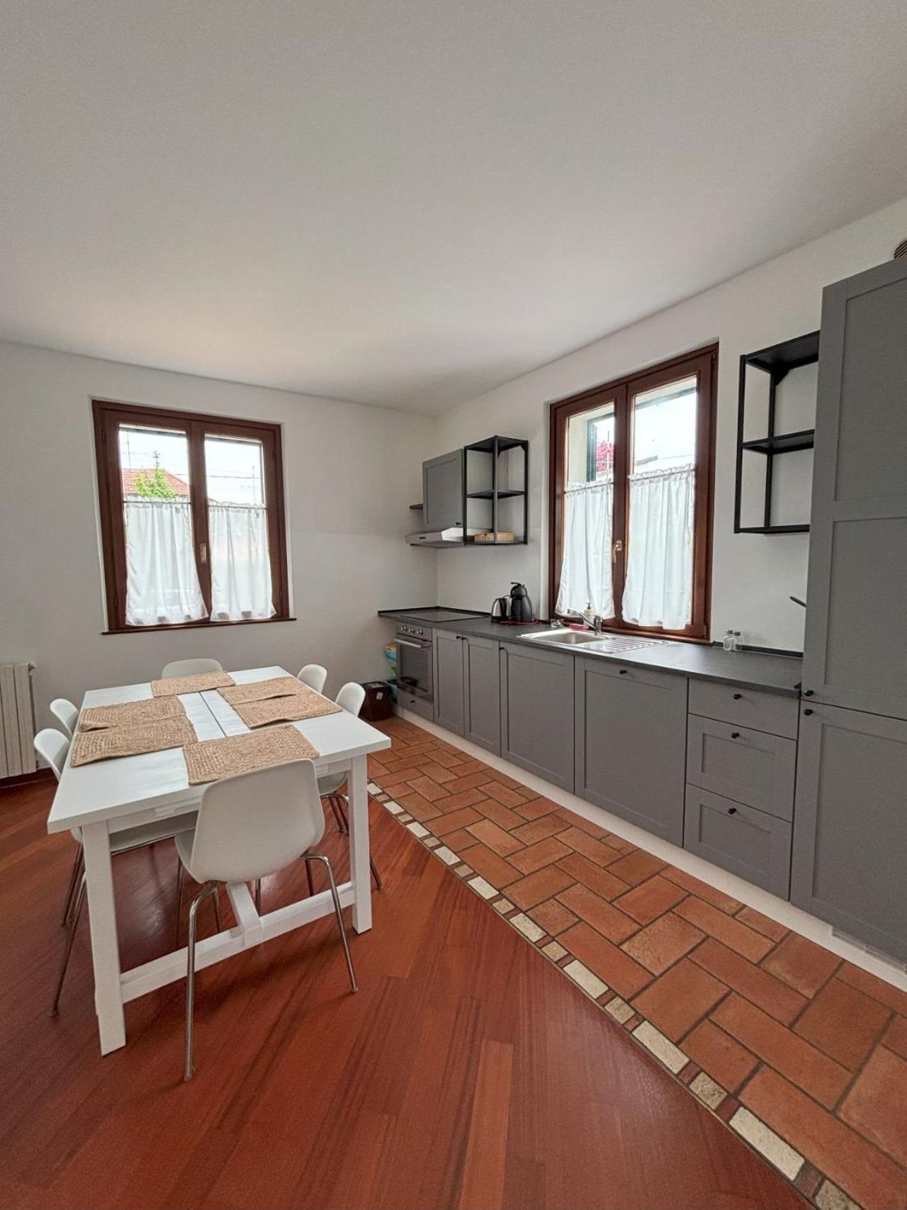 Casa Vacanze Magnolia Borgo Ticino エクステリア 写真