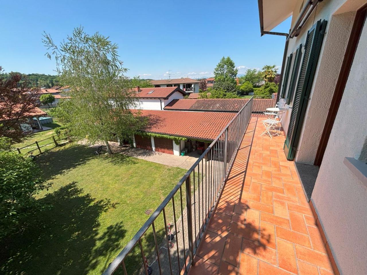 Casa Vacanze Magnolia Borgo Ticino エクステリア 写真