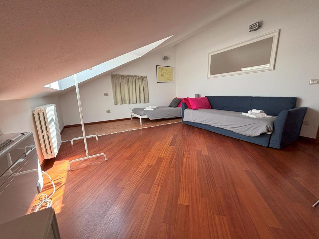 Casa Vacanze Magnolia Borgo Ticino エクステリア 写真