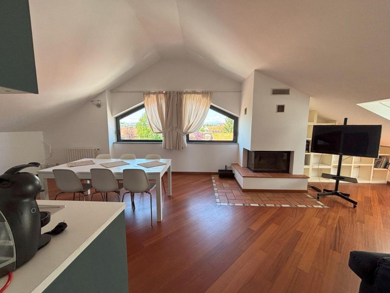Casa Vacanze Magnolia Borgo Ticino エクステリア 写真