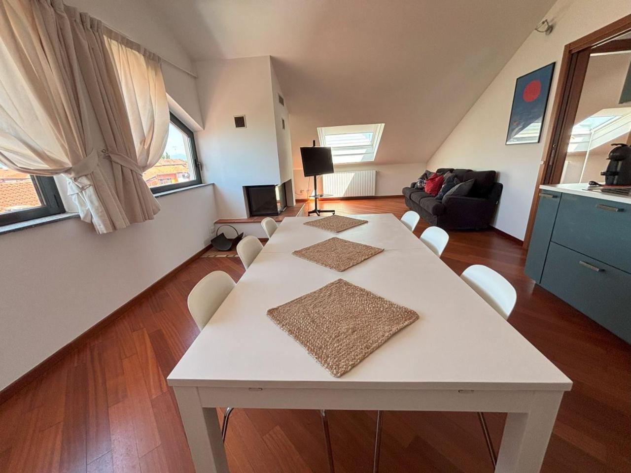 Casa Vacanze Magnolia Borgo Ticino エクステリア 写真