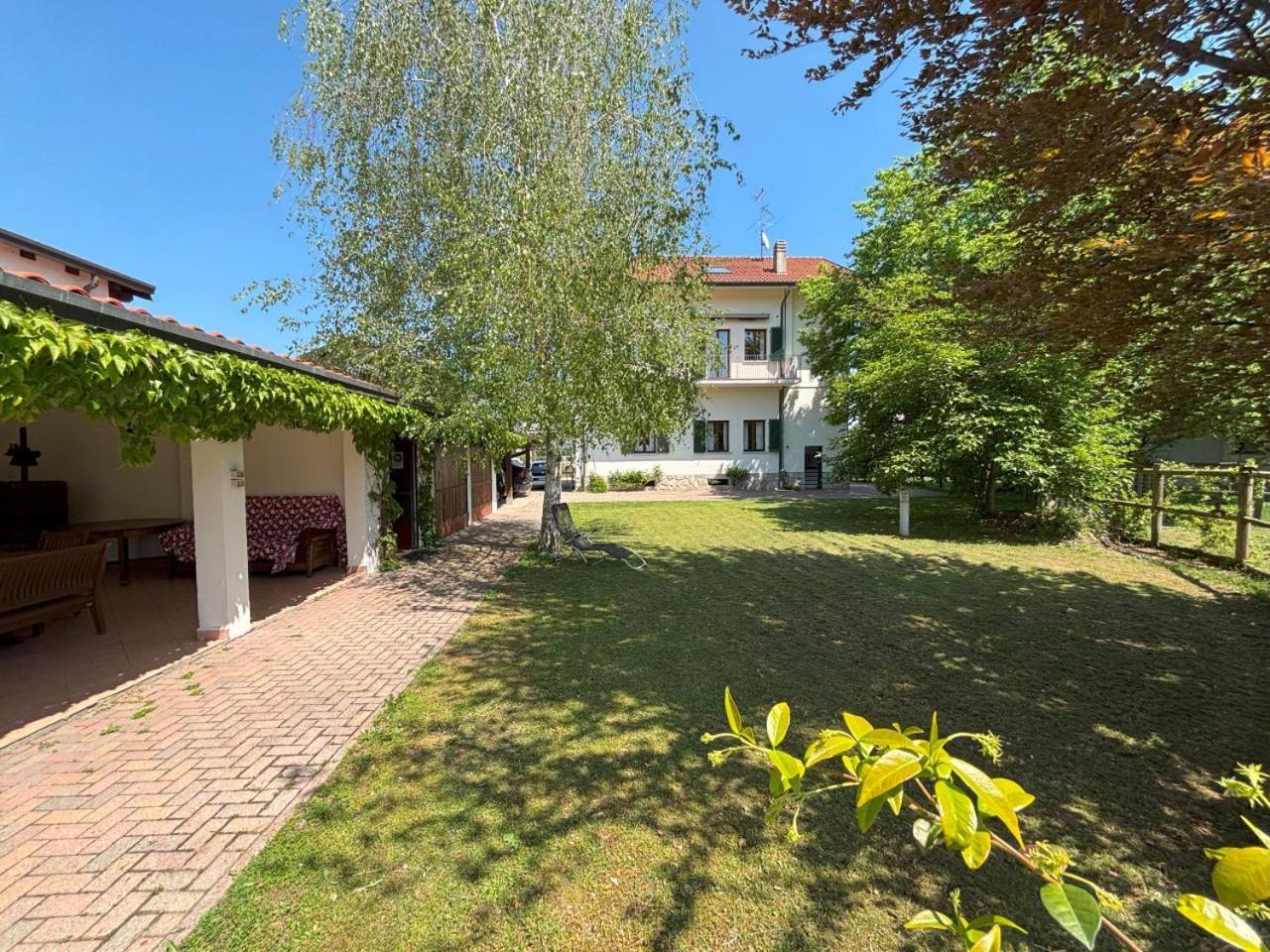 Casa Vacanze Magnolia Borgo Ticino エクステリア 写真