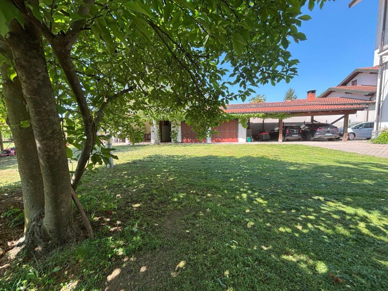 Casa Vacanze Magnolia Borgo Ticino エクステリア 写真